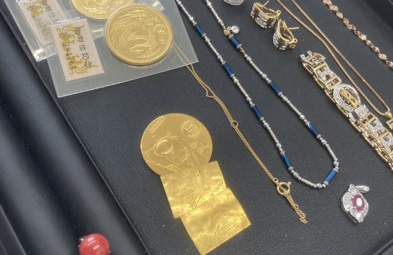 あなたの宝物をプレミアム買取！